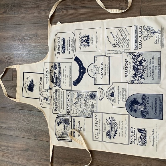 Wine Label Print Apron - Cream and black - Picture 3 of 5